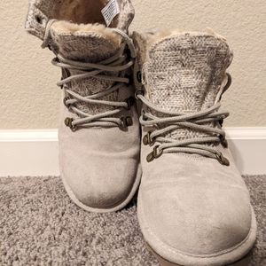 BearPaw suede ankle boot